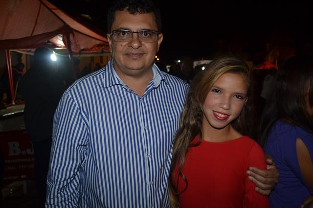 2ª noite do aniversario de Pimenteiras teve Forro dos Plays e Filé - Imagem 8