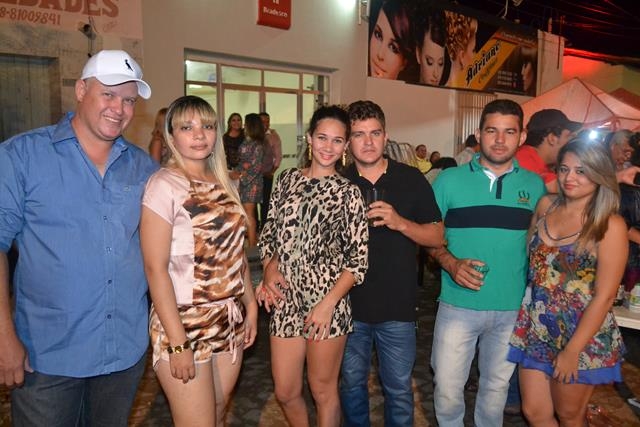 2ª noite do aniversario de Pimenteiras teve Forro dos Plays e Filé - Imagem 3