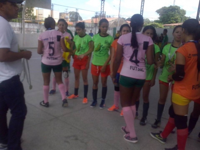 As meninas do Cemti Pedro Coelho de Resende consagrou-se campeão da XII Edição Jogos Escolares Piauienses (JEPs) - Imagem 4