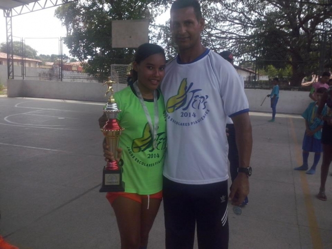 As meninas do Cemti Pedro Coelho de Resende consagrou-se campeão da XII Edição Jogos Escolares Piauienses (JEPs) - Imagem 8