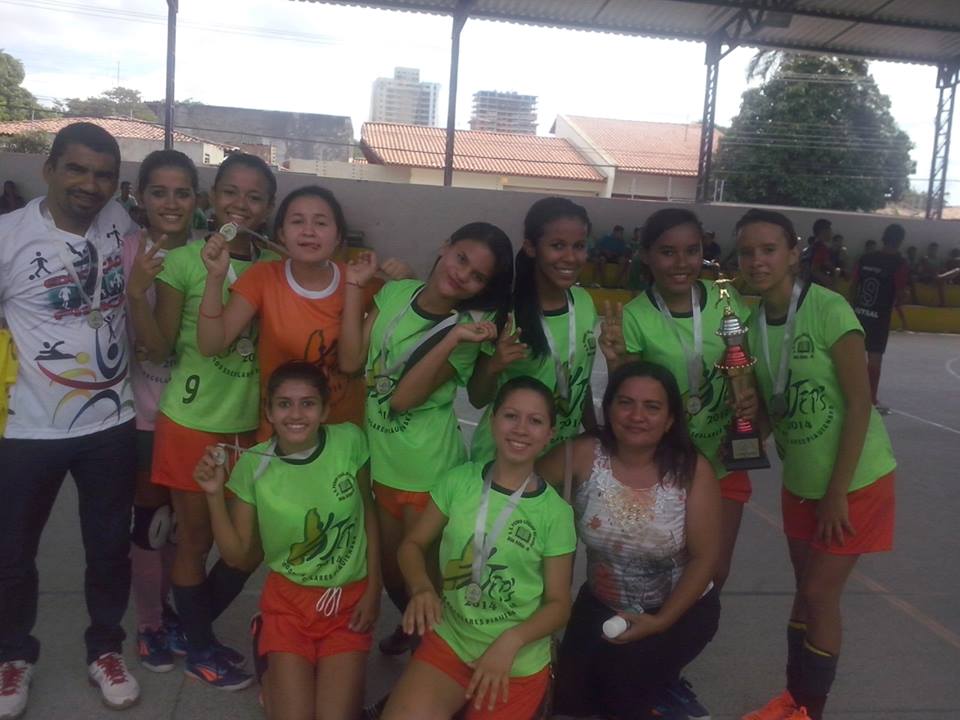 As meninas do Cemti Pedro Coelho de Resende consagrou-se campeão da XII Edição Jogos Escolares Piauienses (JEPs)