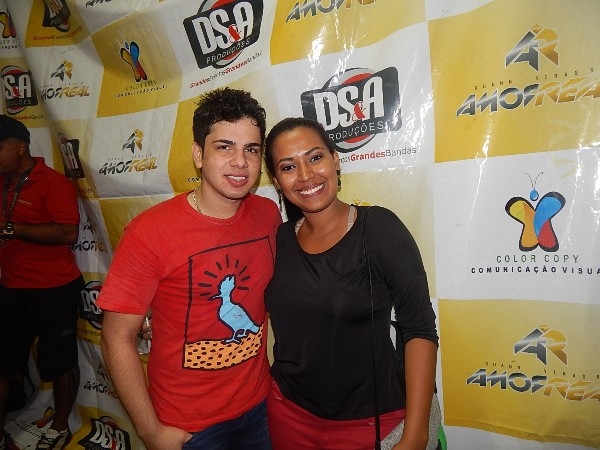 Uma multidão comparece ao show da Banda Amor Real e Forró na Cuia - Imagem 8