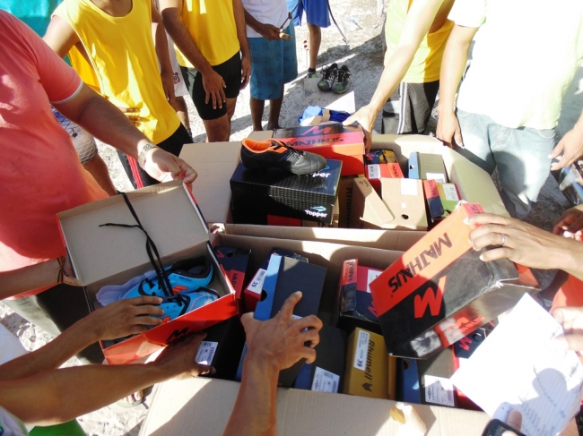 Prefeito Zé Resende entrega material esportivo a Seleção de Boa Hora que enfrentará hoje a seleção de Sigefredo Pacheco - Imagem 12