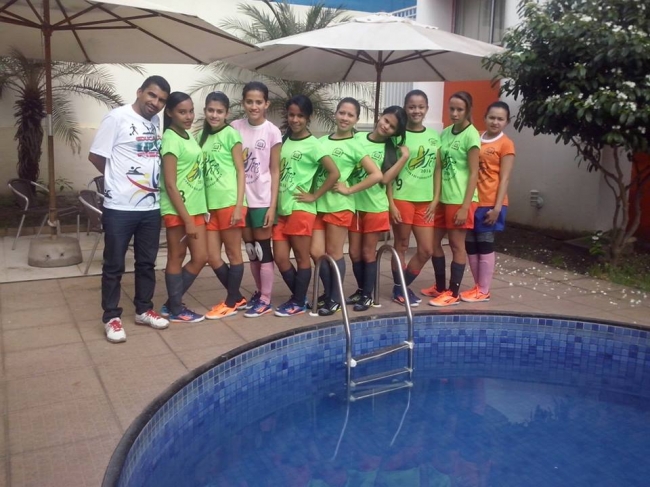 As meninas do Cemti Pedro Coelho de Resende consagrou-se campeão da XII Edição Jogos Escolares Piauienses (JEPs) - Imagem 2