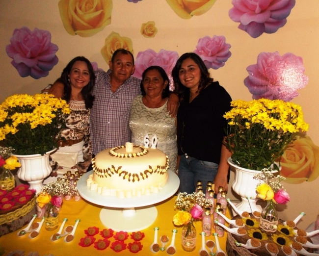 Fátima Batista reuniu familiares e amigos para comemorar seus 60 anos - Imagem 3