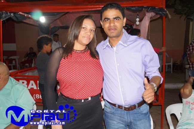 Cavalgada e festa em praça encerra o festejo de Passagem Franca Piauí  - Imagem 6