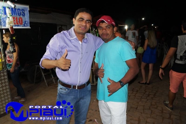 Cavalgada e festa em praça encerra o festejo de Passagem Franca Piauí  - Imagem 10