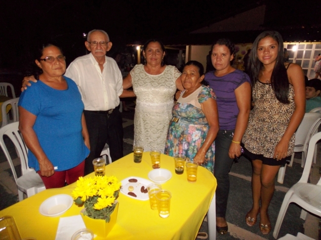 Fátima Batista reuniu familiares e amigos para comemorar seus 60 anos - Imagem 6