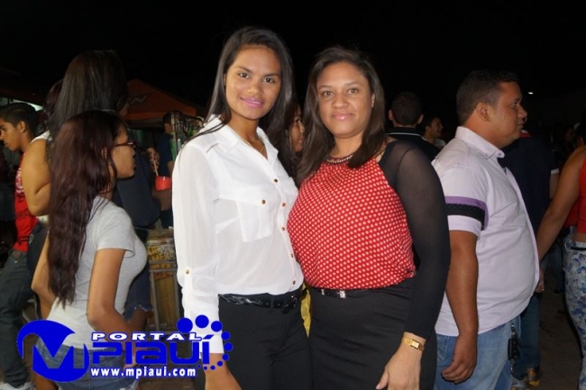 Cavalgada e festa em praça encerra o festejo de Passagem Franca Piauí  - Imagem 5