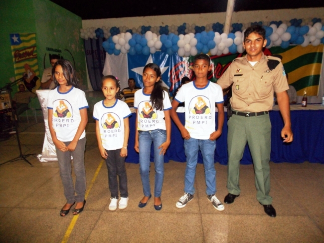 Policia Militar realizou a II formatura do PROERD em Capitão de Campos - Imagem 29