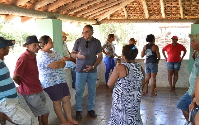 Prefeito Bernildo Val participa de encontro com moradores de assentamento na zona rural - Imagem 2