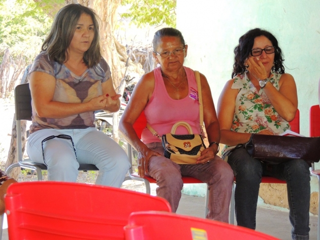 Em visita às comunidades, prefeita ouve e atende reivindicações - Imagem 19