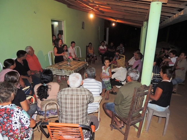 Em visita às comunidades, prefeita ouve e atende reivindicações - Imagem 24