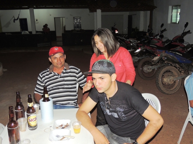 Em visita às comunidades, prefeita ouve e atende reivindicações - Imagem 2