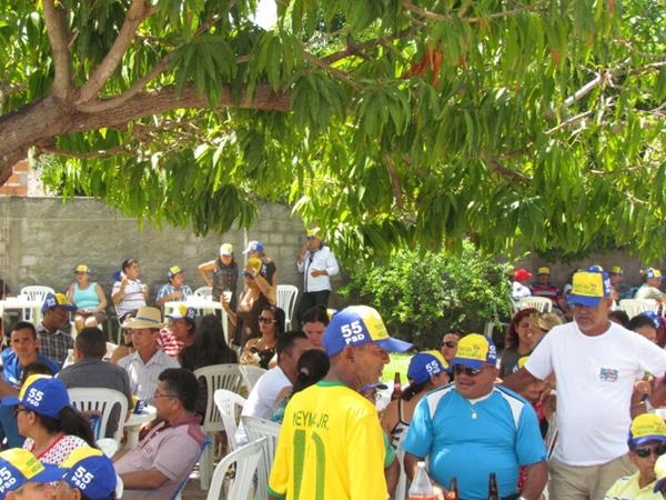 Prefeito Edílson Capote organiza reunião com autoridades e a população em geral - Imagem 37