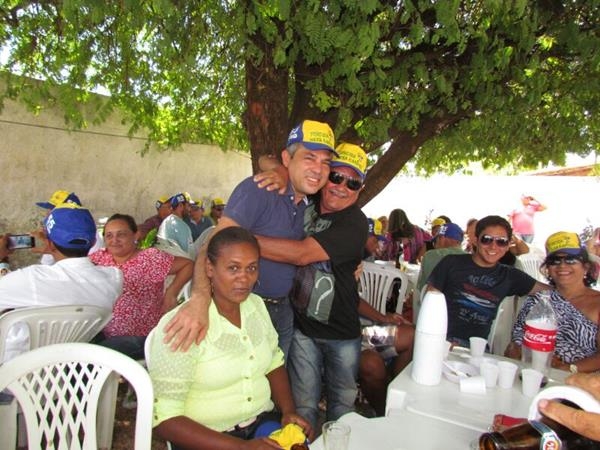 Prefeito Edílson Capote organiza reunião com autoridades e a população em geral - Imagem 3