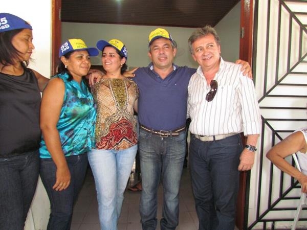 Prefeito Edílson Capote organiza reunião com autoridades e a população em geral - Imagem 26