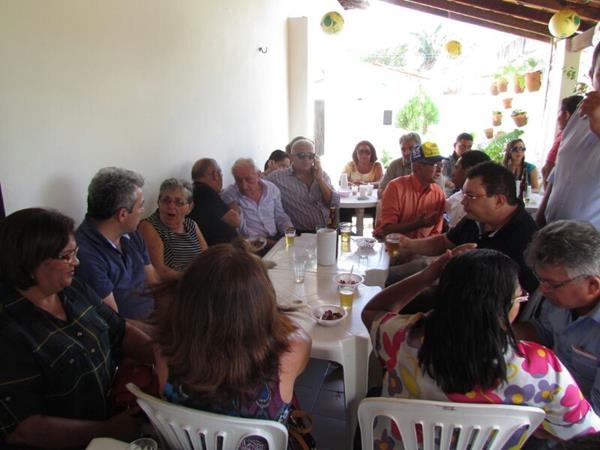 Prefeito Edílson Capote organiza reunião com autoridades e a população em geral - Imagem 56