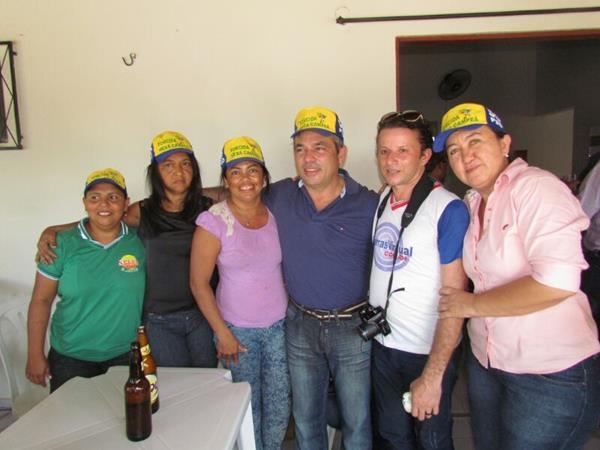 Prefeito Edílson Capote organiza reunião com autoridades e a população em geral - Imagem 11