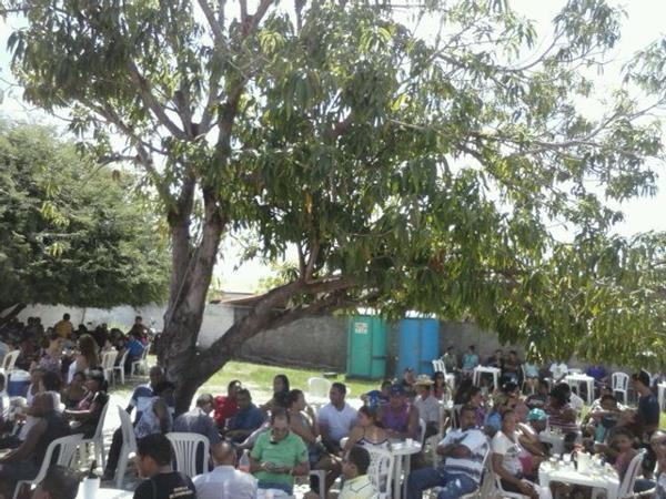 Prefeito Edílson Capote organiza reunião com autoridades e a população em geral - Imagem 29