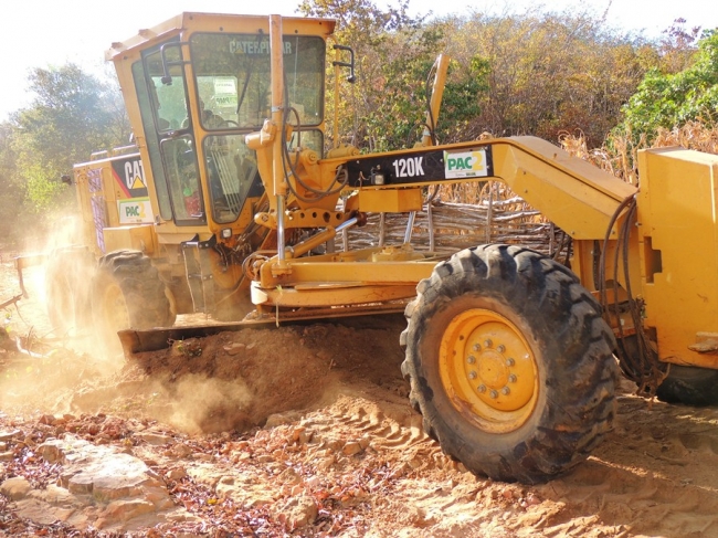 Prefeitura recupera estrada da região da Palmeira dos Soares - Imagem 6