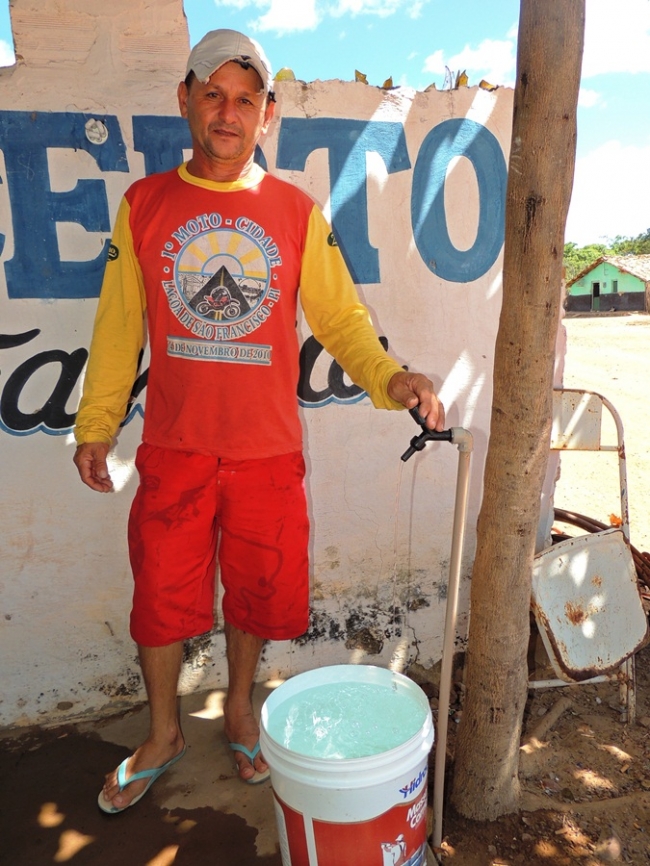 Água canalizada chega às famílias da comunidade Enjeitado - Imagem 5