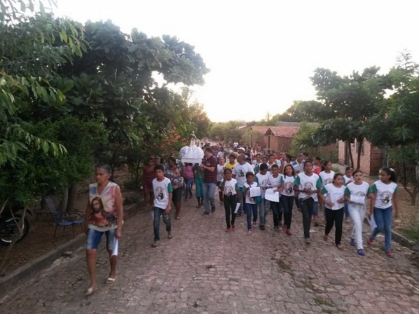 Começaram os Festejos de São Domingos no Bairro Piçarreira - Imagem 1