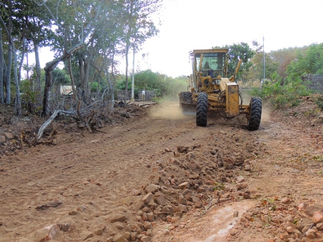 Prefeitura recupera estrada da região da Palmeira dos Soares - Imagem 10