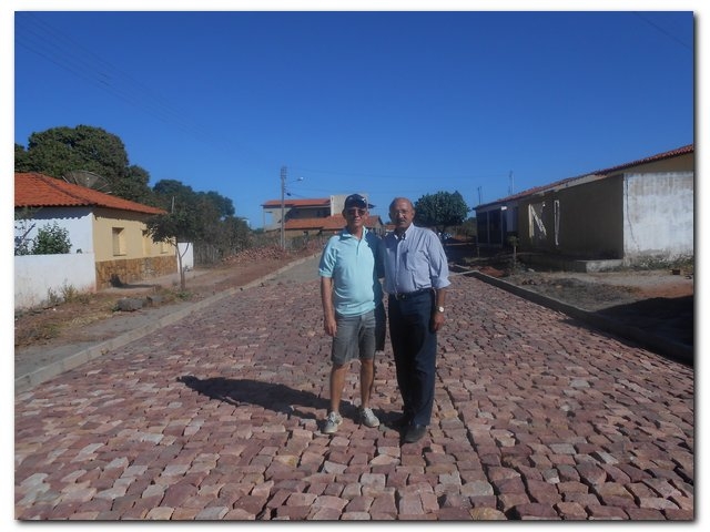 Bairro Meireles está sendo calçado - Imagem 5