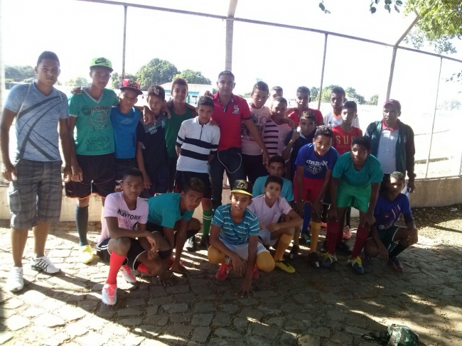Jovens de Francinópolis participam de peneira do Vasco da Gama em Agua Branca - PI - Imagem 2