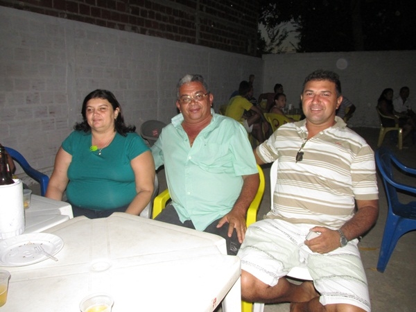 Manoel Neto oferece churrasco para familiares e amigos no seu mais novo empreendimento - Imagem 16