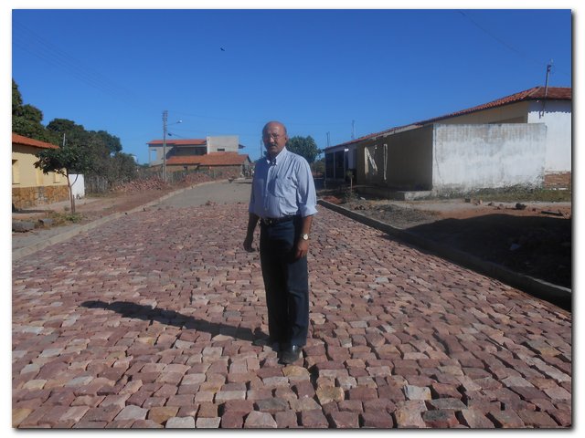 Bairro Meireles está sendo calçado