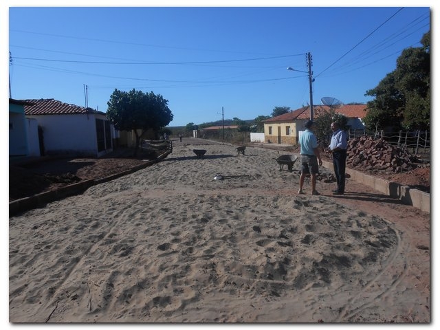 Bairro Meireles está sendo calçado - Imagem 2
