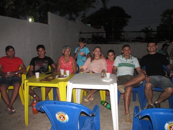 Manoel Neto oferece churrasco para familiares e amigos no seu mais novo empreendimento - Imagem 19