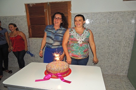 Prefeita Mara e Vanderléia participam de festa surpresa de aniversário
