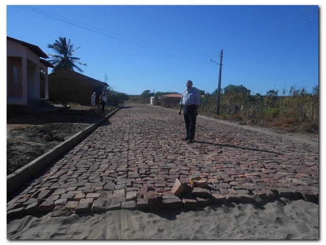 Bairro Meireles está sendo calçado - Imagem 3