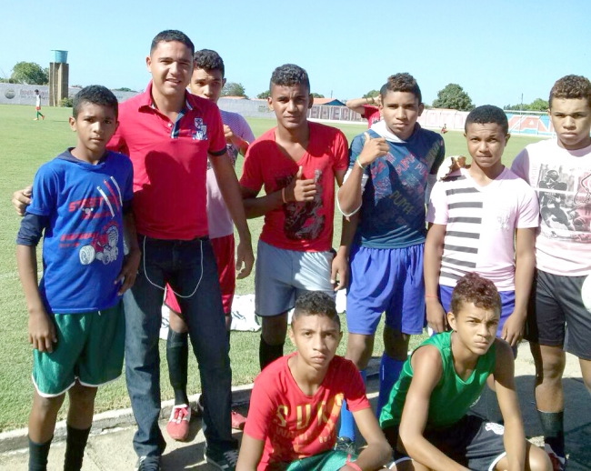Jovens de Francinópolis participam de peneira do Vasco da Gama em Agua Branca - PI - Imagem 3