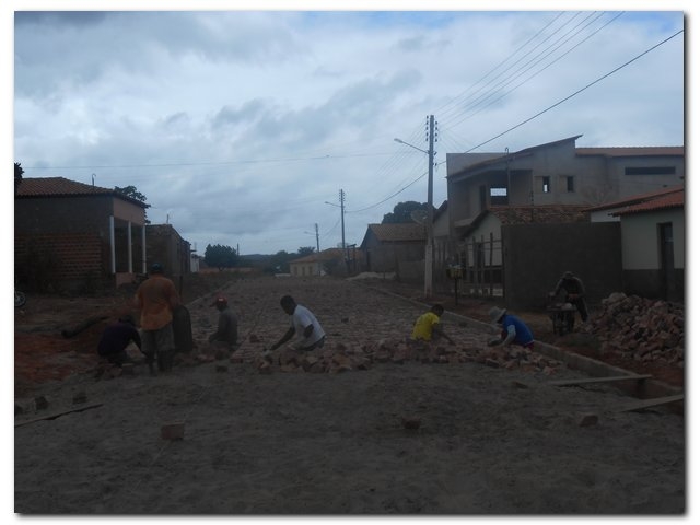 Bairro Meireles está sendo calçado - Imagem 7