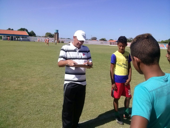 Jovens de Francinópolis participam de peneira do Vasco da Gama em Agua Branca - PI - Imagem 10