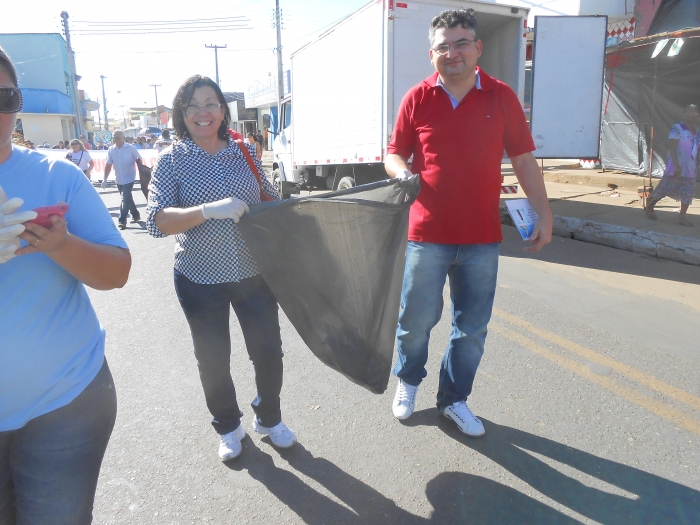 Prefeitura realiza mutirão de limpeza e instala lixeiras e bicicletários - Imagem 11
