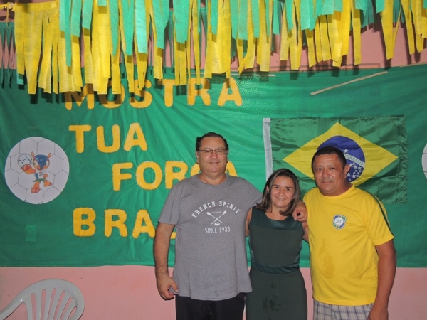Vereador Chico Osmar recepciona familiares e amigos para assistirem jogo do Brasil - Imagem 18