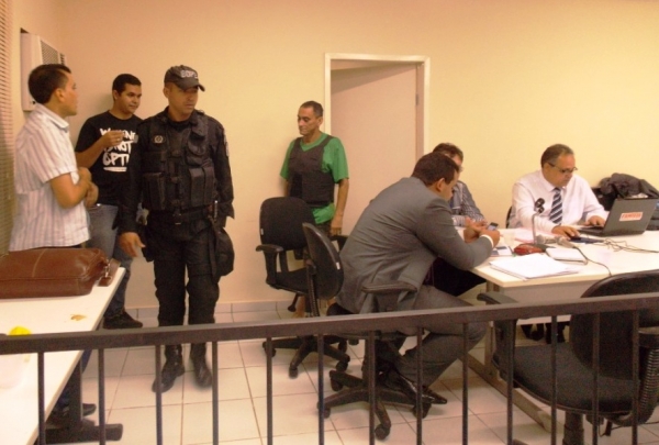 Realizada primeira audiência do assassinato Neylivia Oliveira da Costa - Imagem 12