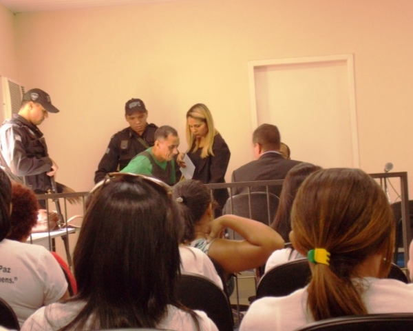 Realizada primeira audiência do assassinato Neylivia Oliveira da Costa - Imagem 9