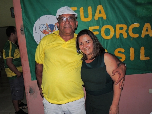 Vereador Chico Osmar recepciona familiares e amigos para assistirem jogo do Brasil - Imagem 19