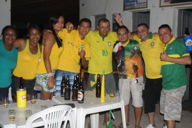 Ipiranguenses vão as ruas comemorar mais uma vitória de nossa Seleção - Imagem 1