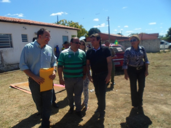 É assinada a ordem de serviços do Ginásio Poliesportivo do Bairro Lavanderia - Imagem 5