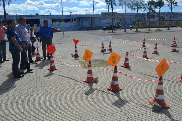  Escolas ganham simulador de tráfego para educação no trânsito - Imagem 2