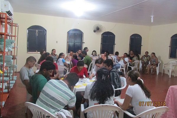 Lívia Queiroz reúne equipe do SEMTAS