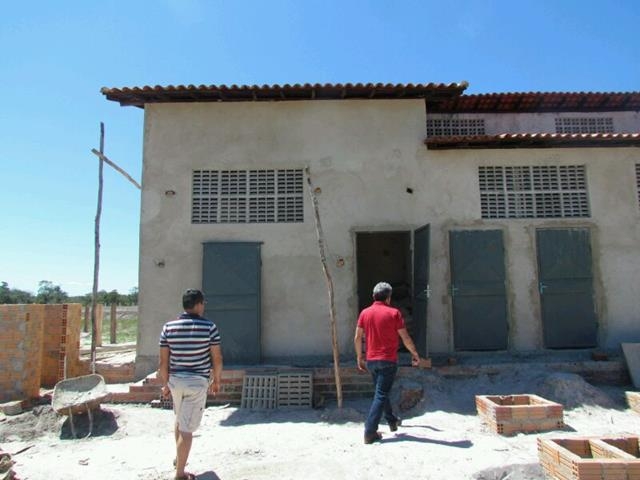 Prefeito Edílson Capote visita obras de matadouro público - Imagem 10