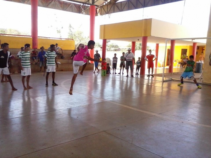 Mais esportes e cidadania - realizado II Torneio de Futsal do Grupo Força Jovem. - Imagem 10